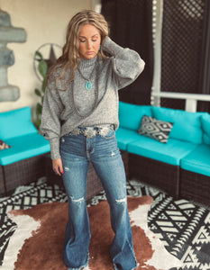 The Silverton Sweater {Grey}