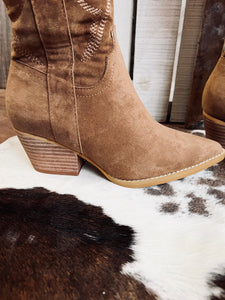 The Billie Cowboy Boots {Chestnut}