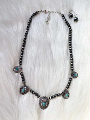 Concho Cowpoke Necklace Set